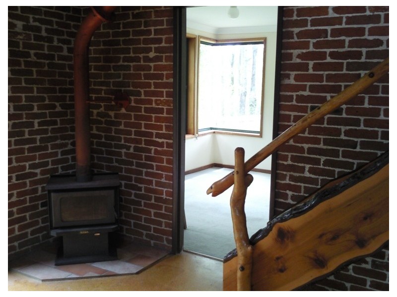 Gills Lane, Brunkerville NSW 2323