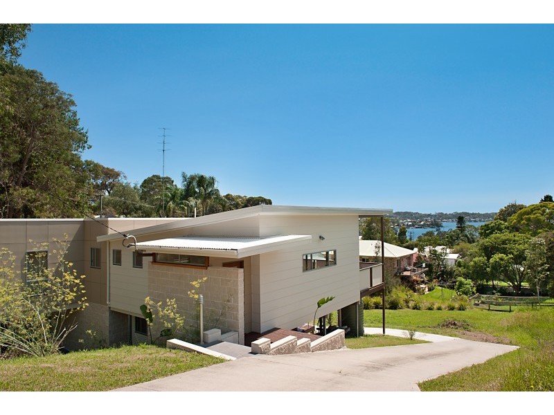 15 Dobell Drive, Wangi Wangi NSW 2267