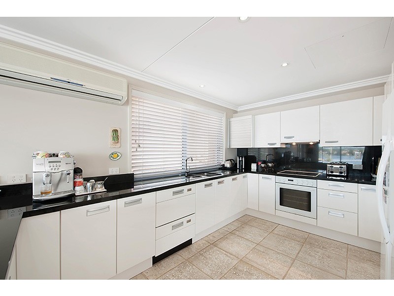 92 Sealand Road, Fishing Point NSW 2283