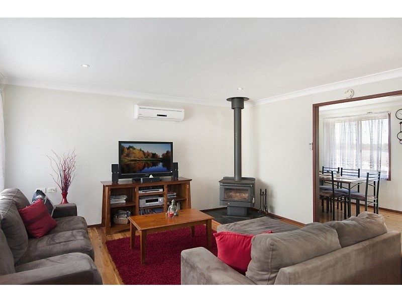 7 Muswellbrook Crescent, Booragul NSW 2284