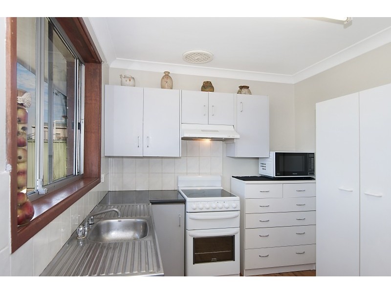 7 Muswellbrook Crescent, Booragul NSW 2284