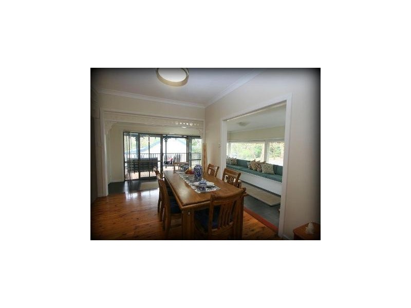 1 Coal Point Road, Coal Point NSW 2283