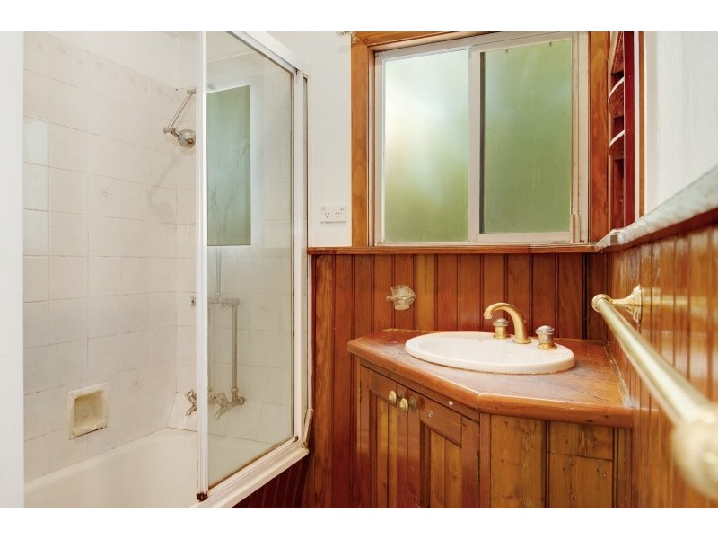 152 Railway Street, Teralba NSW 2284