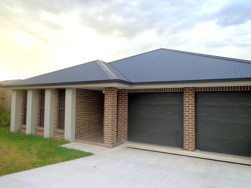 1 Bowerbird Close, Aberglasslyn NSW 2320