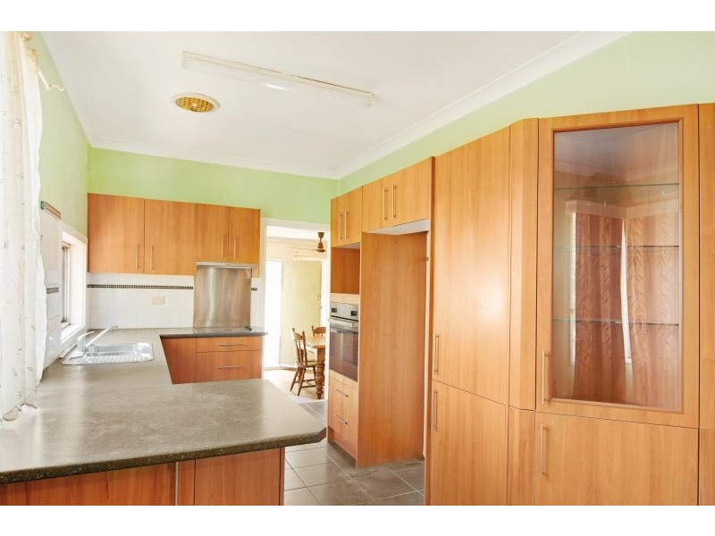 6 Kirkdale Drive, Kotara South NSW 2289
