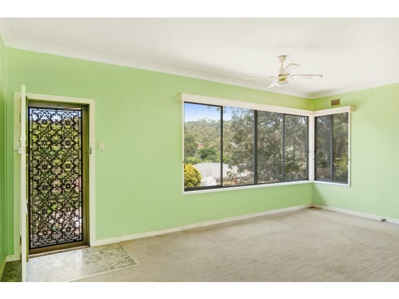 6 Kirkdale Drive, Kotara South NSW 2289
