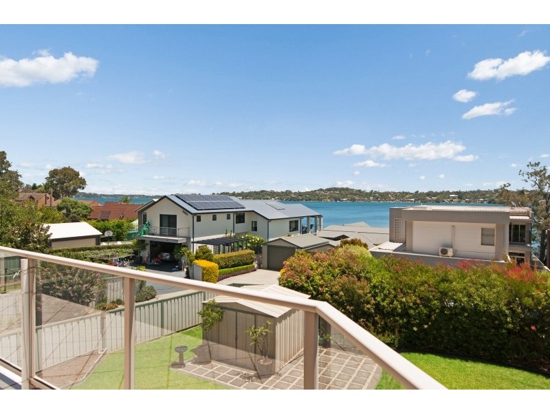 267 Coal Point Road, Coal Point NSW 2283