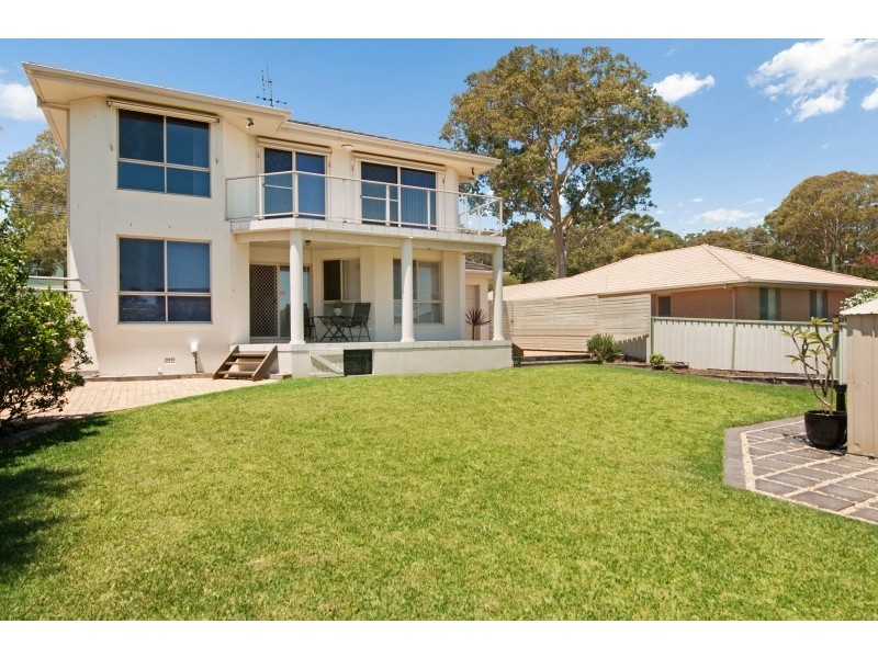 267 Coal Point Road, Coal Point NSW 2283