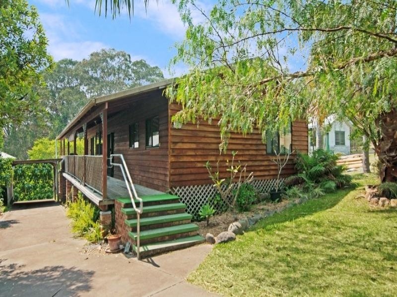 8 Rees Street, Wangi Wangi NSW 2267