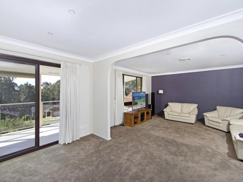 7 Tallarook Close, Carey Bay NSW 2283