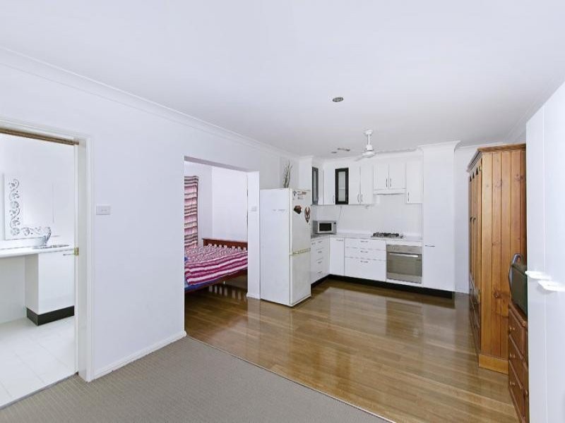 7 Tallarook Close, Carey Bay NSW 2283