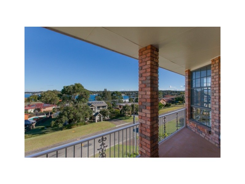 43 Alkrington Avenue, Fishing Point NSW 2283