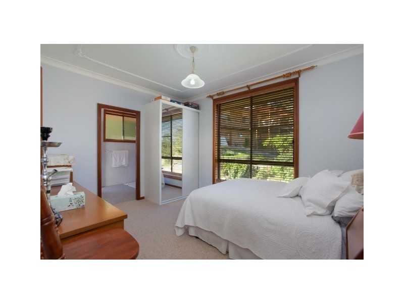 43 Alkrington Avenue, Fishing Point NSW 2283