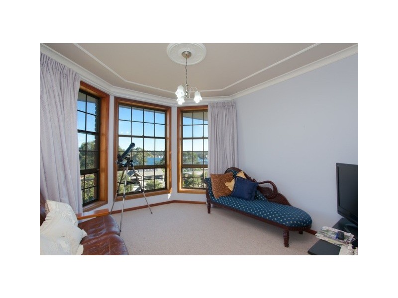 43 Alkrington Avenue, Fishing Point NSW 2283