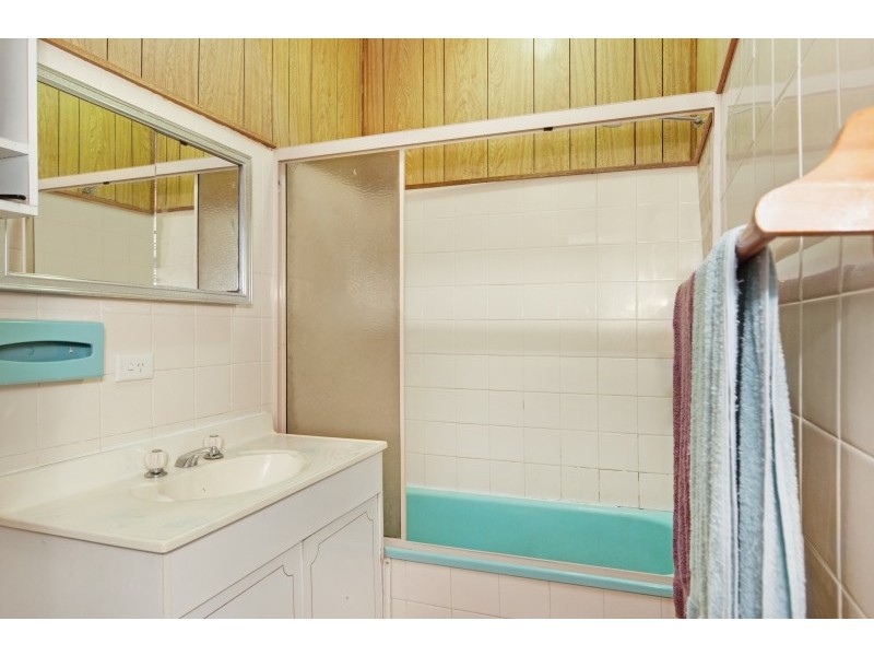 24 Quarry Road, Teralba NSW 2284