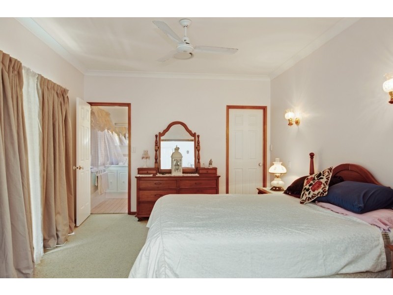 18 The Circlet, Rathmines NSW 2283