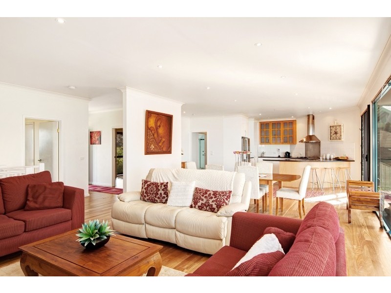 53 Sunlight Parade, Fishing Point NSW 2283