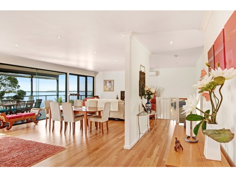 53 Sunlight Parade, Fishing Point NSW 2283