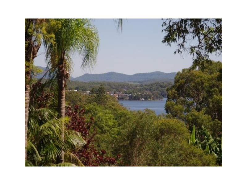 25 Crescent Road, Wangi Wangi NSW 2267