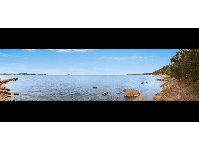 223 Fishing Point Road, Fishing Point NSW 2283