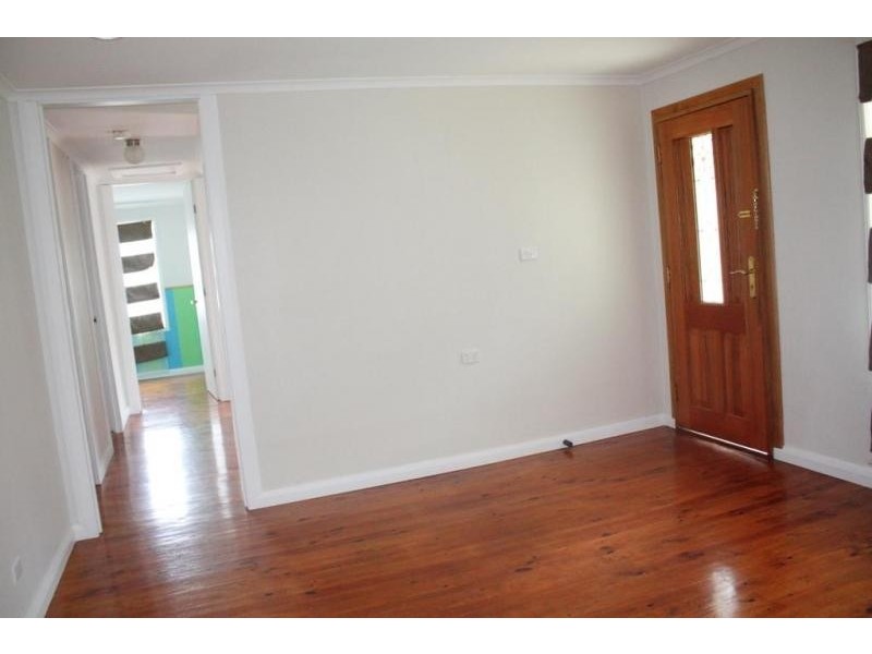 8 Quigley Road, Bolton Point NSW 2283