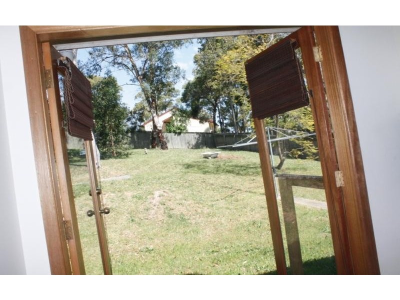 8 Quigley Road, Bolton Point NSW 2283