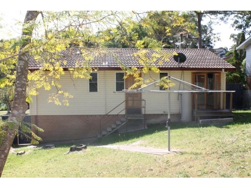 8 Quigley Road, Bolton Point NSW 2283