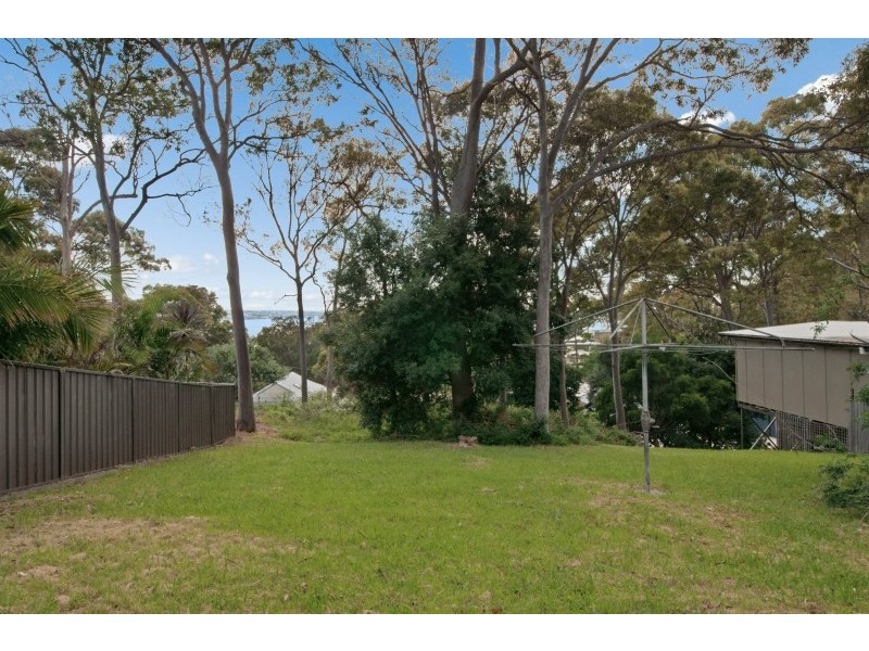 232 Coal Point Road, Coal Point NSW 2283