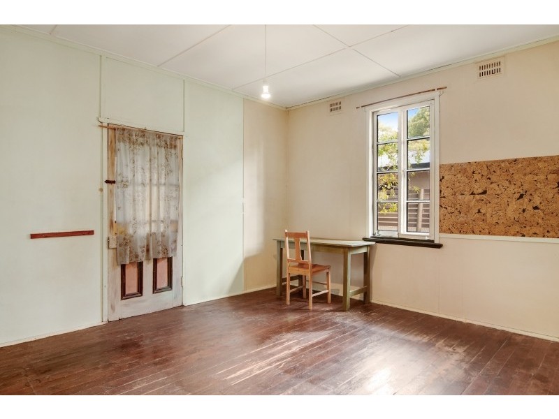 232 Coal Point Road, Coal Point NSW 2283