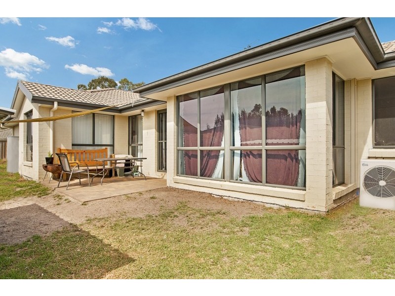 12 Cedar Cutters Crescent, Cooranbong NSW 2265
