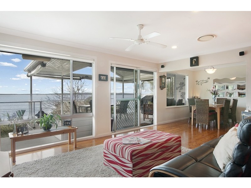 55 Beach Road, Wangi Wangi NSW 2267