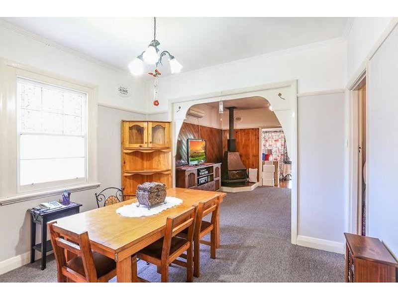 15 Lake Road, Fennell Bay NSW 2283