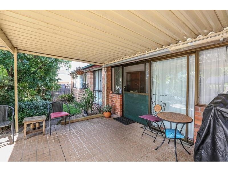 15 Lake Road, Fennell Bay NSW 2283