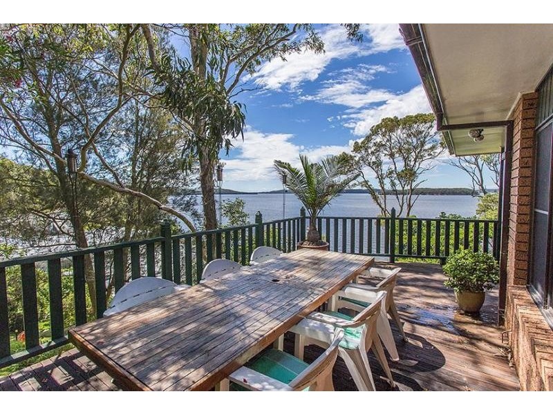 80 Beach Road, Wangi Wangi NSW 2267