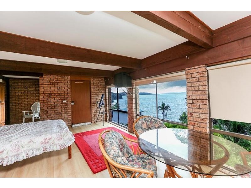 80 Beach Road, Wangi Wangi NSW 2267