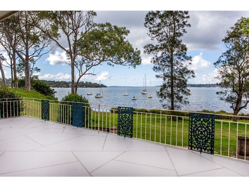 23 Hely Avenue, Fennell Bay NSW 2283