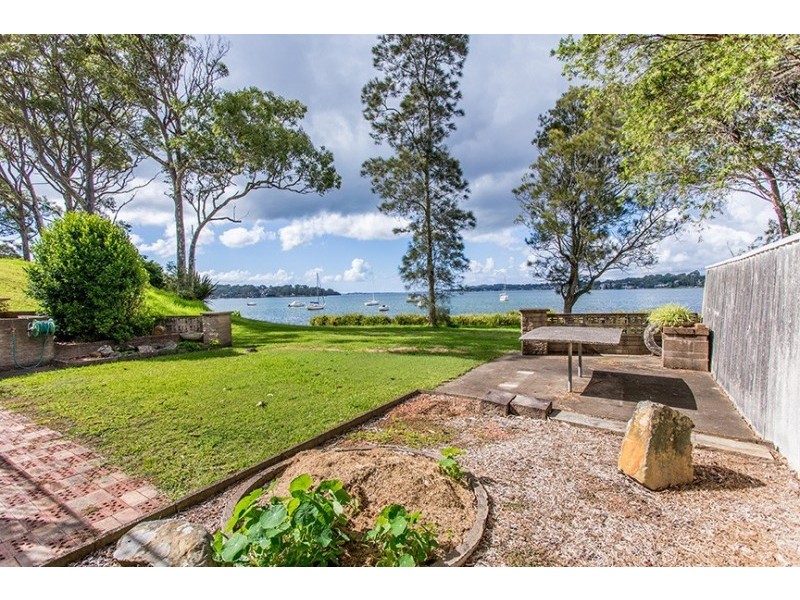 23 Hely Avenue, Fennell Bay NSW 2283