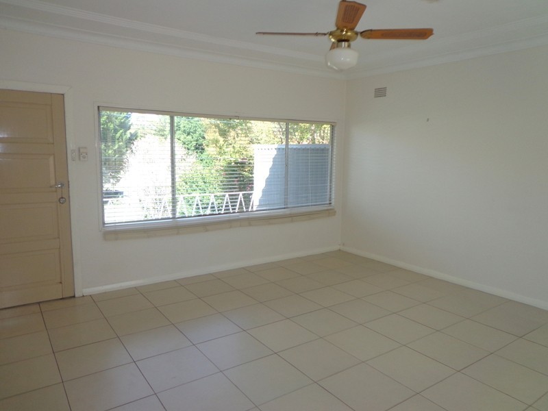 31 Ambrose Street, Carey Bay NSW 2283