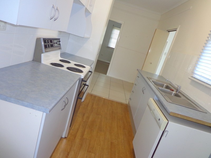 31 Ambrose Street, Carey Bay NSW 2283