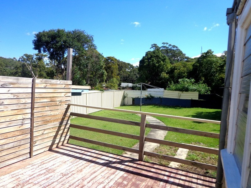 31 Ambrose Street, Carey Bay NSW 2283