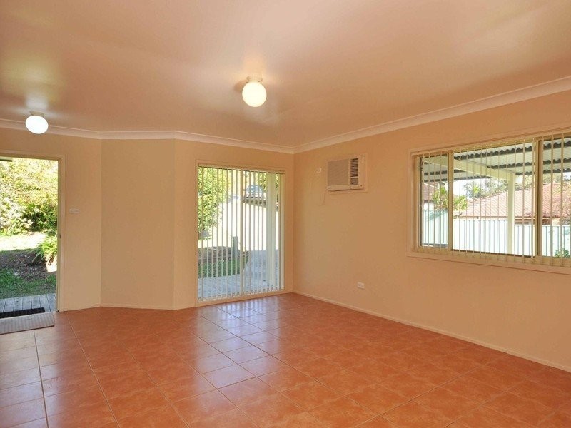 15b EAGLE CLOSE, Woodrising NSW 2284