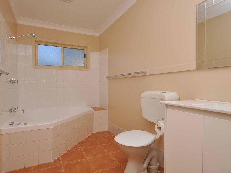 15b EAGLE CLOSE, Woodrising NSW 2284