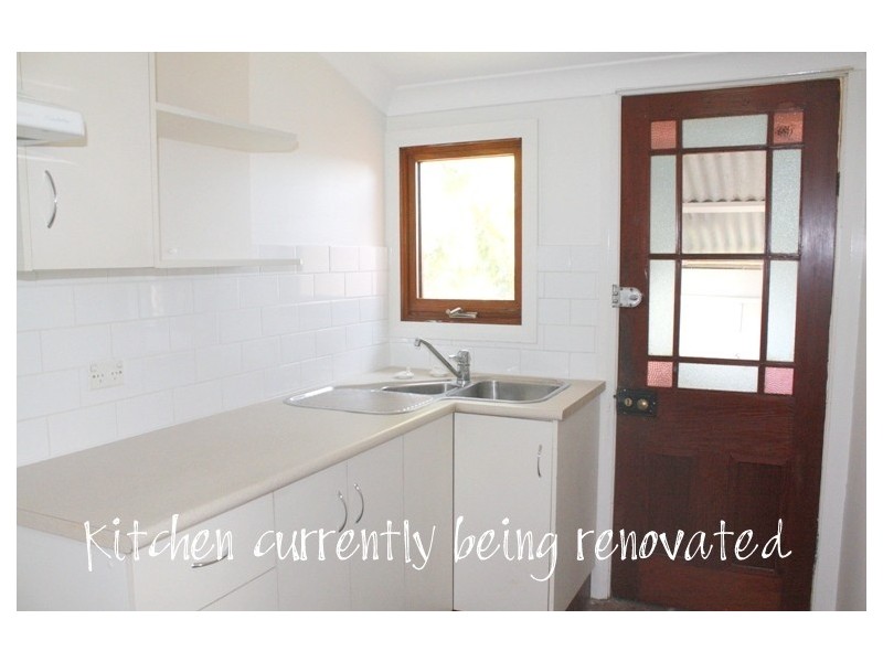 15 Lake Road, Fennell Bay NSW 2283