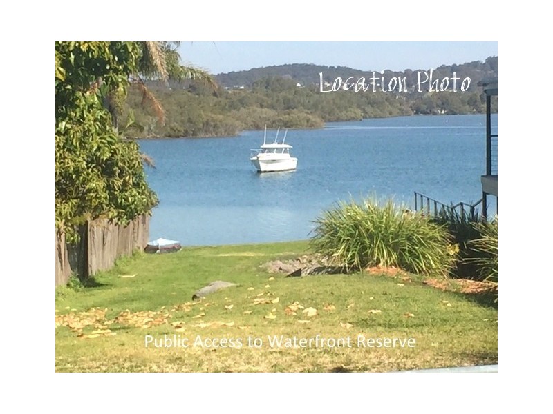 15 Lake Road, Fennell Bay NSW 2283