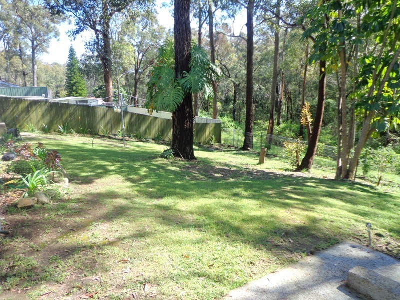 13 Middle Point Road, Bolton Point NSW 2283
