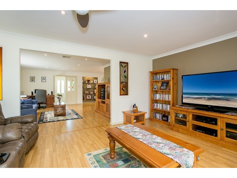 90 Enterprise Way, Woodrising NSW 2284