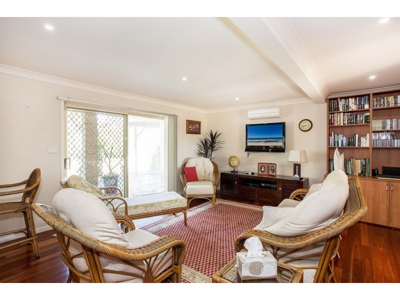 3 Coal Point Road, Coal Point NSW 2283
