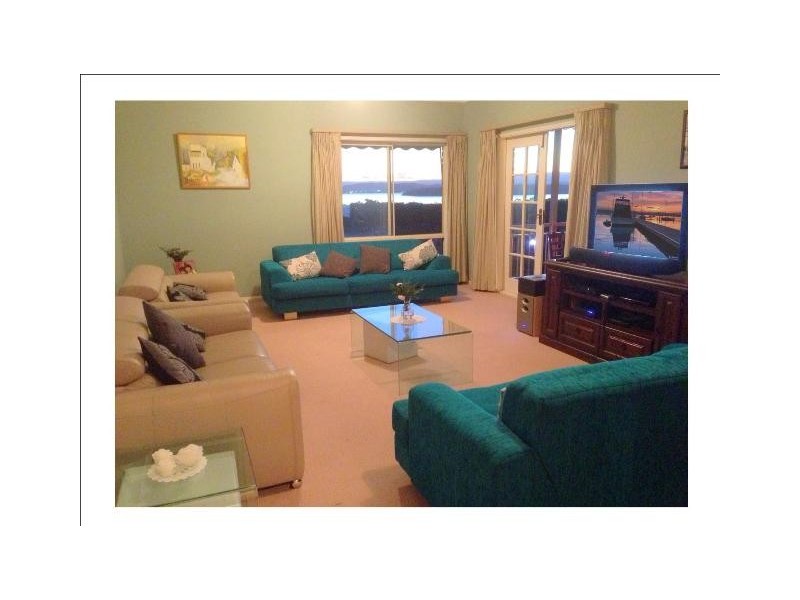 3 MAJELLA CLOSE, Eleebana NSW 2282