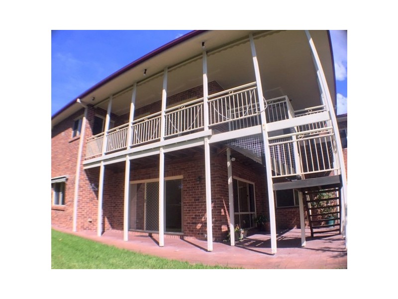 3 MAJELLA CLOSE, Eleebana NSW 2282