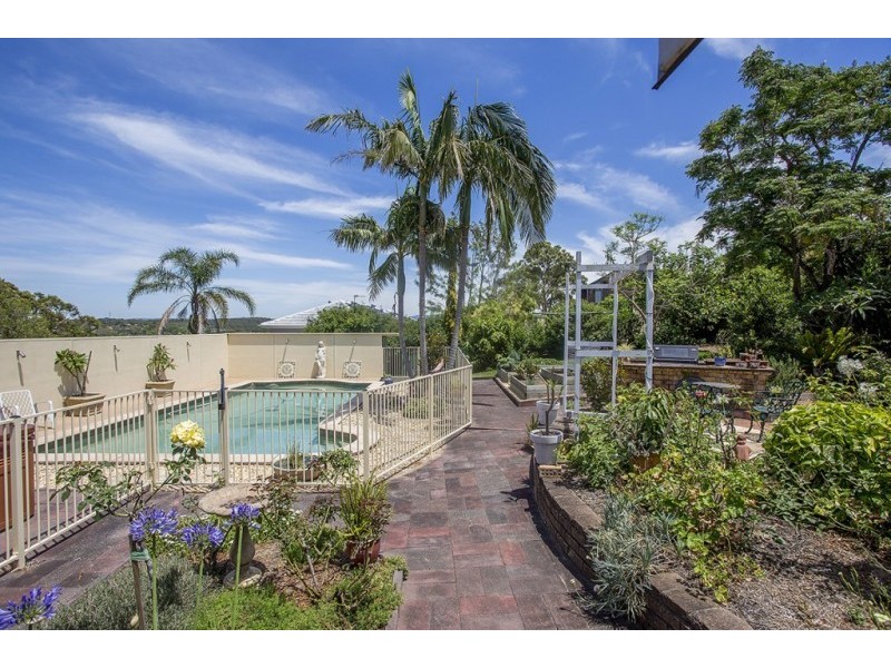 22 Sunlight Parade, Fishing Point NSW 2283